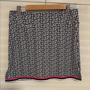 Stylish Black and White Geometric Skirt